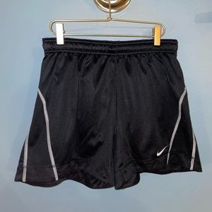 Nike Soccer Shorts (Size Juniors XL)